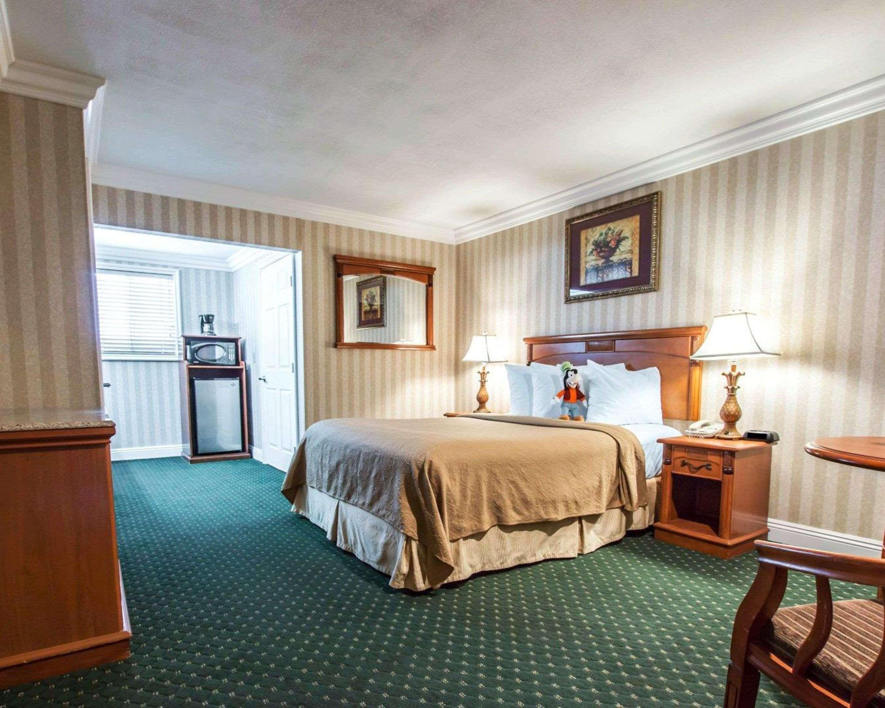 Quality Inn & Suites Anaheim Maingate Екстериор снимка