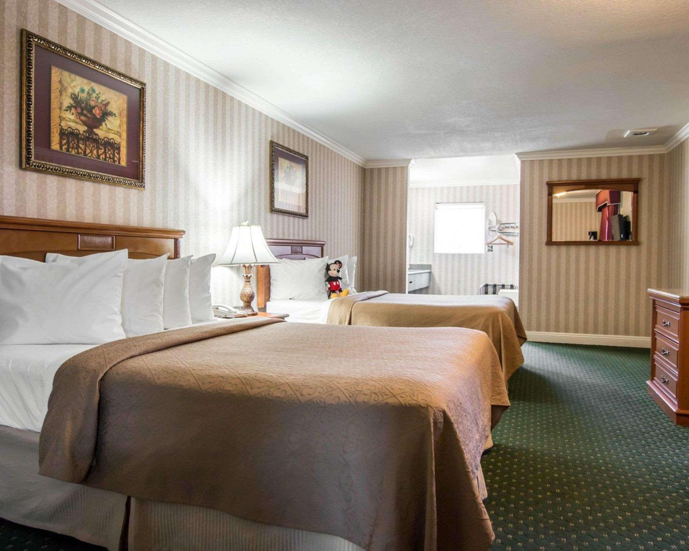 Quality Inn & Suites Anaheim Maingate Екстериор снимка