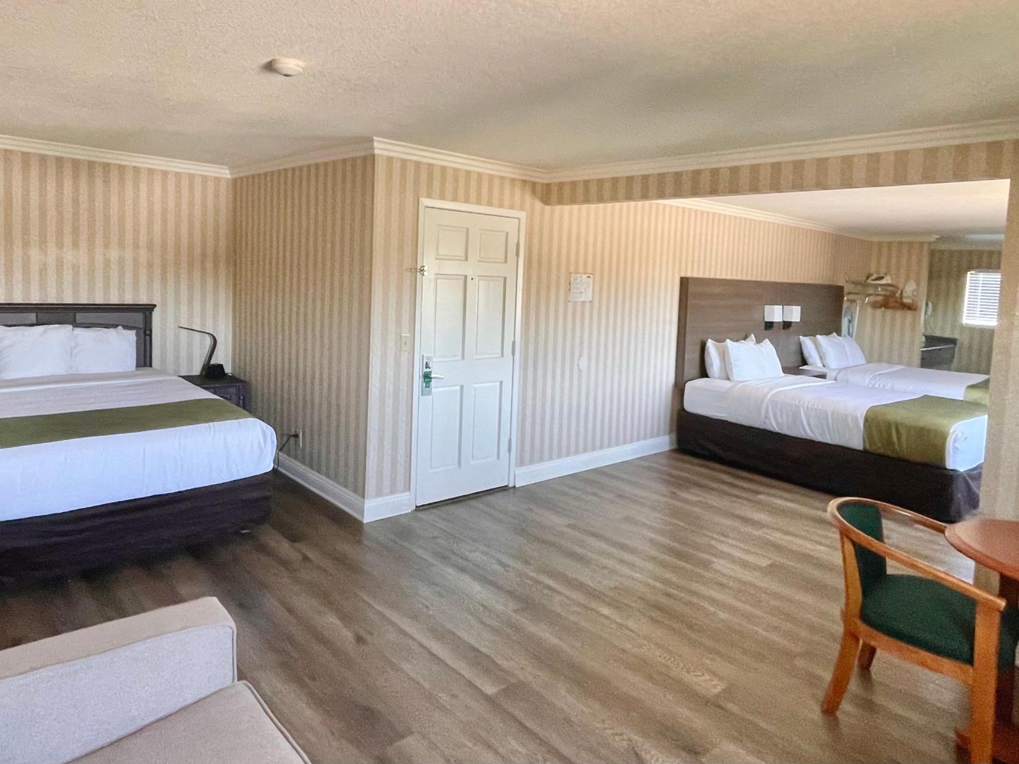Quality Inn & Suites Anaheim Maingate Екстериор снимка